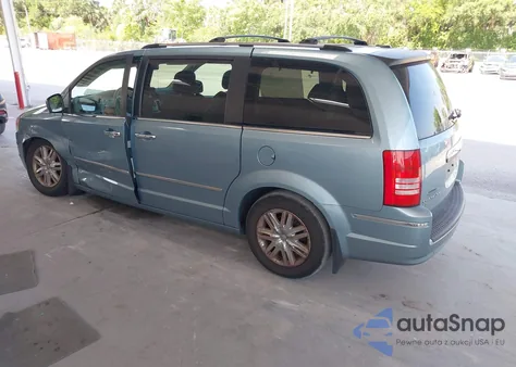 2010 Chrysler Town & Country New Limited z USA, uszkodzony, nr VIN 2A4RR7DX4AR451835